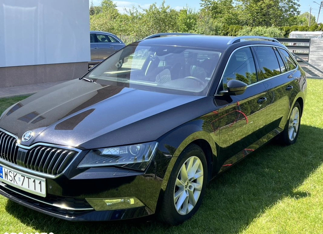 Skoda Superb cena 74500 przebieg: 189000, rok produkcji 2019 z Kowary małe 352